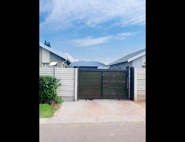 3 BEDROOM HOUSE FOR SALE IN SKY CITY
